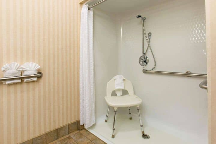 Room 42 of 61