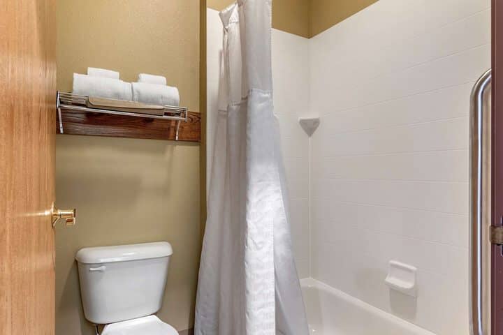 Room 40 of 61